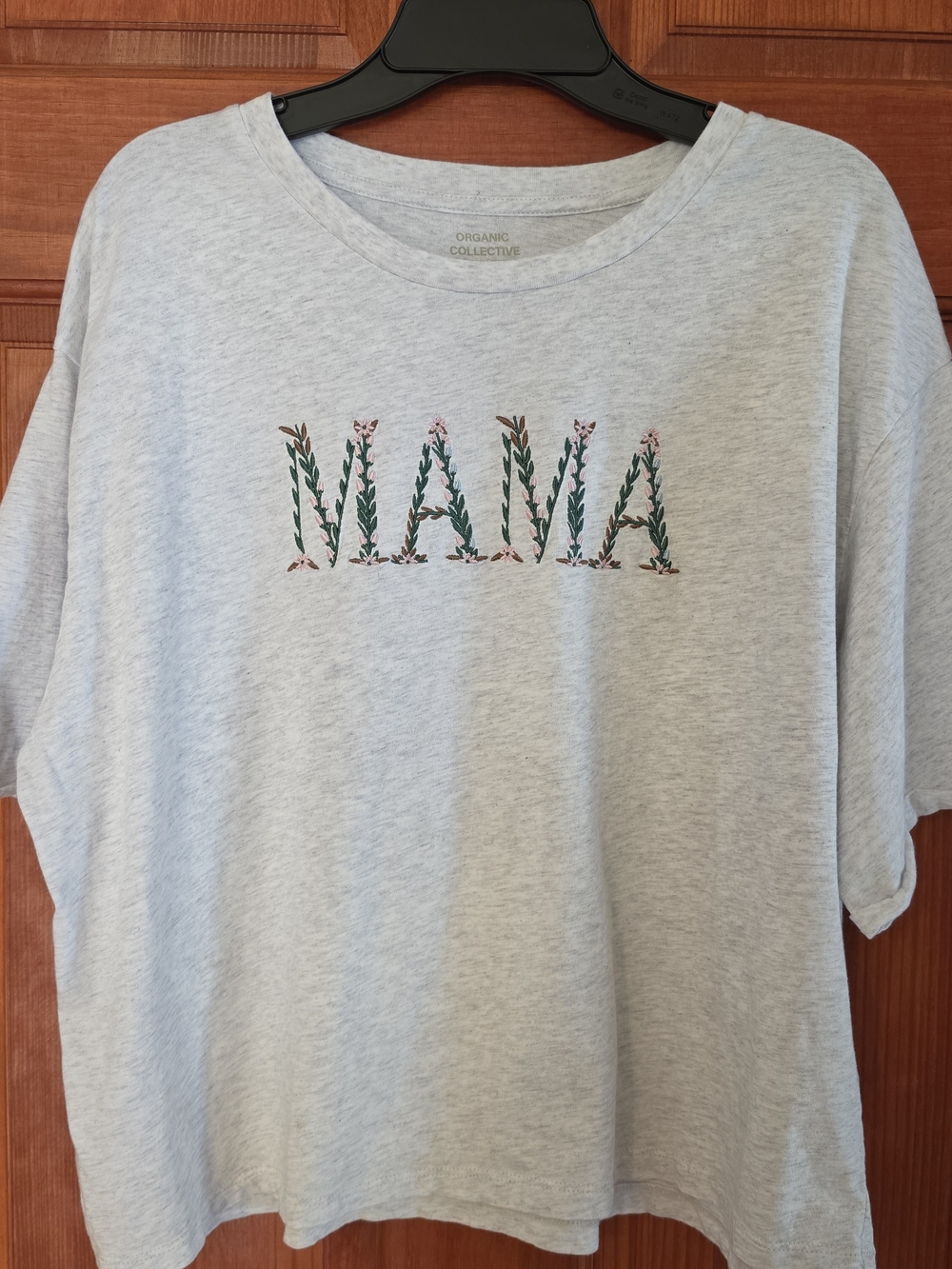 Light Gray 'MAMA' Floral Graphic Tee
